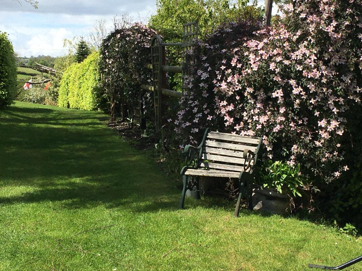 Llanwenarth Cottage A Beautiful Place To Just Be. Abergavenny Extérieur photo